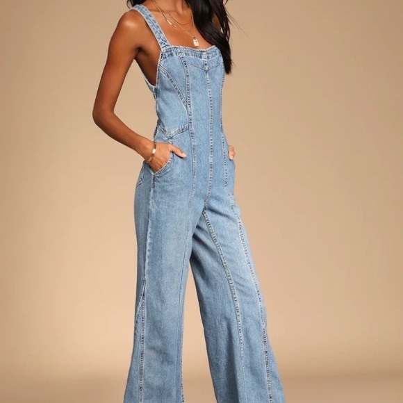 ✨Host Pick ✨𝓯𝓹 Free People ~ Kendra Medium Wash Denim Tie-Back Flared Jumpsuit - Picture 6 of 14